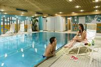 Mercure Budapest Korona úszómedencéje, wellness medence a Mercure Koronában