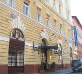 Unio Hotel Budapesten a Dob utcában, az Erzsébet körúthoz közel